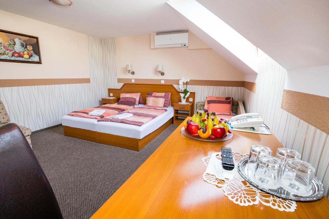 Tinodi Fogado Bed & Breakfast Sárvár Dış mekan fotoğraf