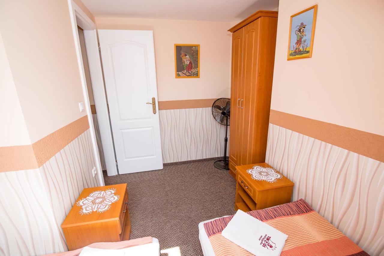 Tinodi Fogado Bed & Breakfast Sárvár Dış mekan fotoğraf